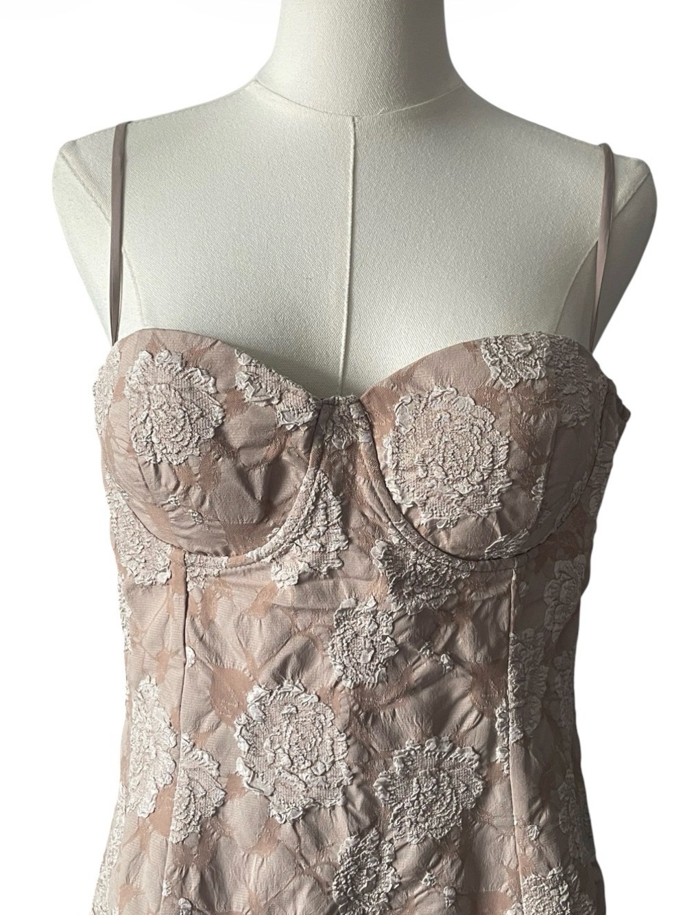 Windsor Gorgeous Charm Floral Jacquard Mini Dress | Taupe | L | NWT - Picture 4 of 12